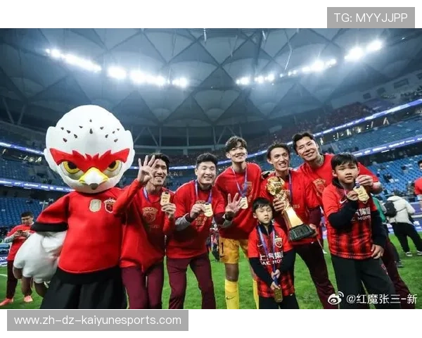 上海海港球员伤愈回归，2021上海海港球迷会